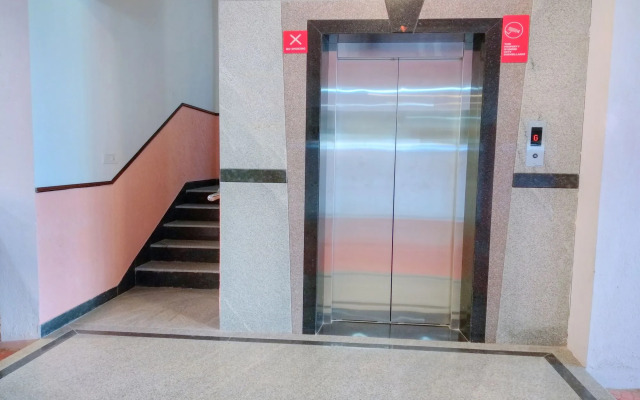 Hotel Kings Suites By OYO Rooms