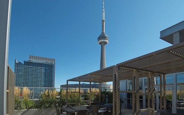 Executive 2 Bedroom Condo Across CN Tower