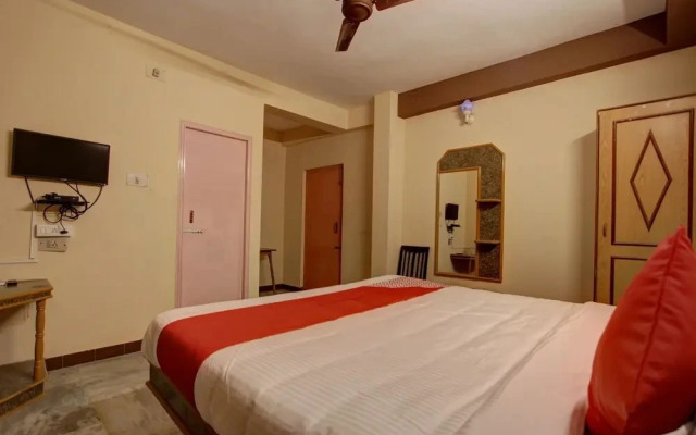 Hotel Viknesh by OYO Rooms