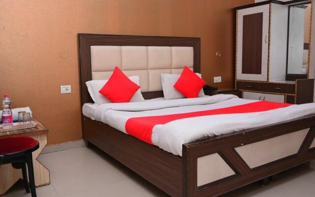 Room-hotel Mayank Plaza-near IGI Airport