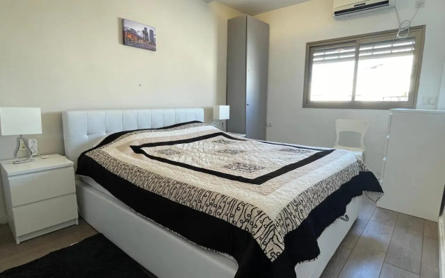 Beautiful 2-bedroom condo in the heart of Tel Aviv