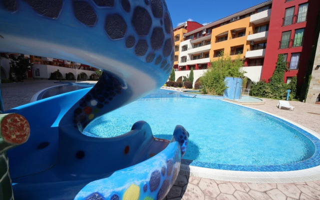 Marina Cape by Menada