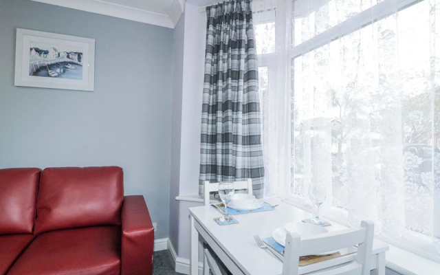 Flat 1A, Big Tree Holiday Flats