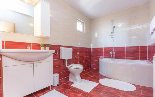Two-Bedroom Apartment with Sea View in Makarska