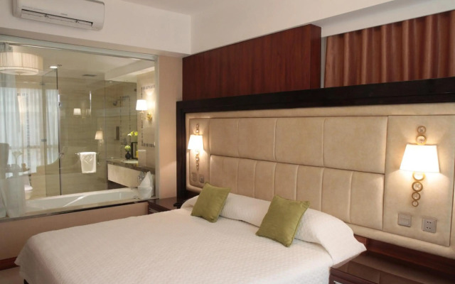 Central Park Tower Resort