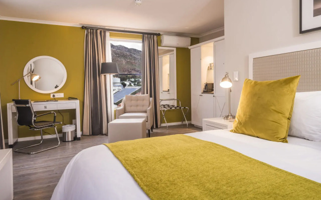 Simon's Town Quayside Hotel