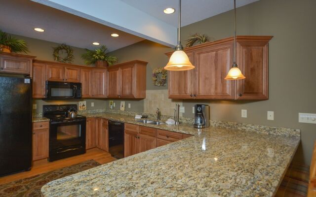 Whispering Pines 5 Bedroom Townhome