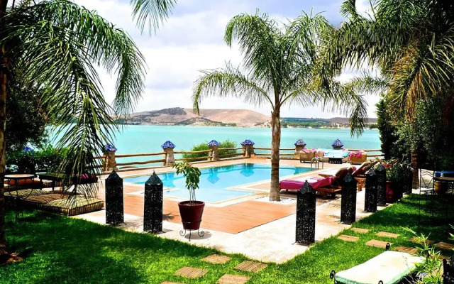 La Villa du Lac- Guest House