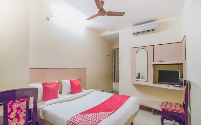OYO 13300 Anupama Residency