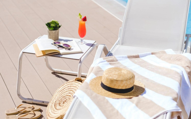Welikehotel Triton Beach