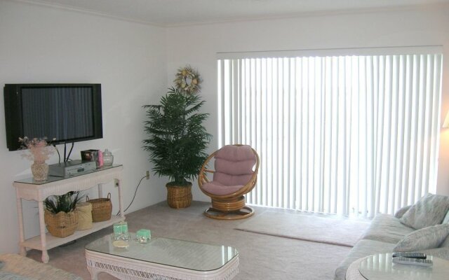 Harbour Island 39F by RedAwning
