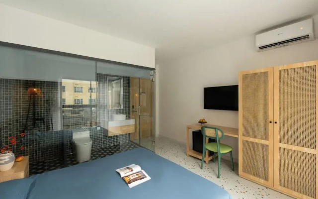 Zeus Living Central Hotel