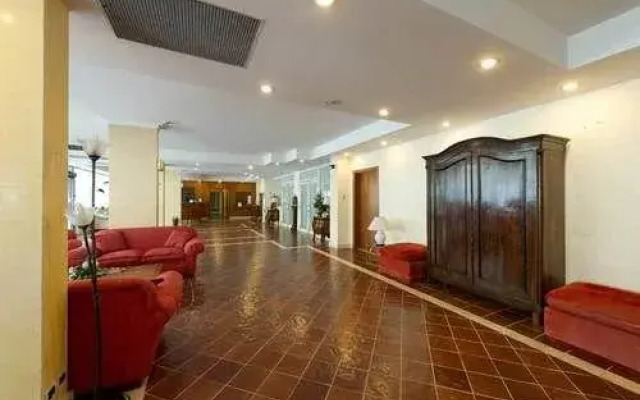 Hotel & Residence Torre Di Pratolungo