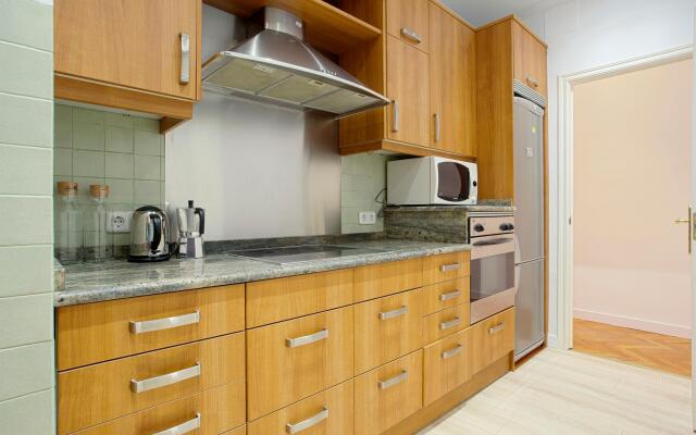Wonderful 2 bedroom apartment perfect location . Chamberí