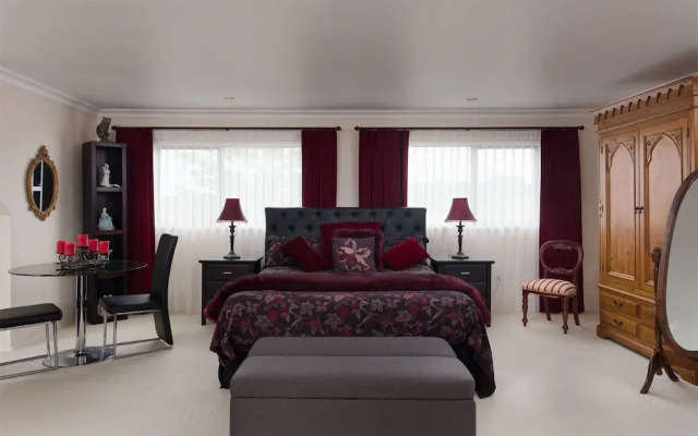 Regis Park B&B