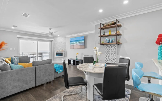 Colony Beach Club 250