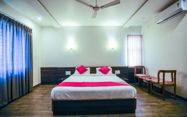 OYO 28365 Hotel The Cult