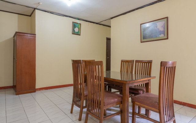 RedDoorz near Pondok Indah Water Park