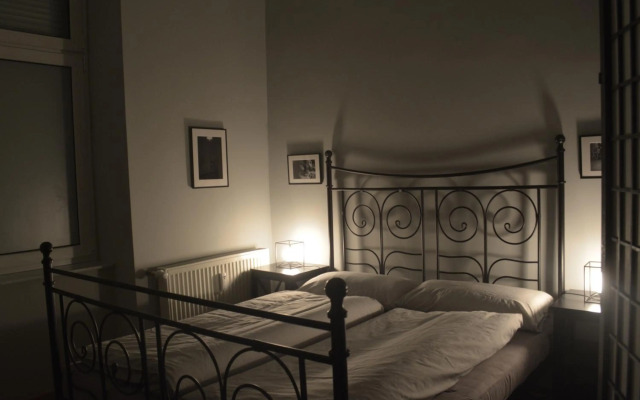 Nap Club - stylish flat in lively neighborhood