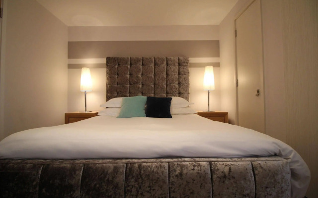 Lux Living Apartments - Florian House