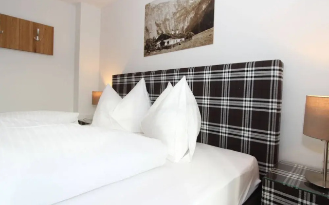 Modern Chalet With Sauna Near ski Area in Saalbach-hinterglemm / Salzburgerland