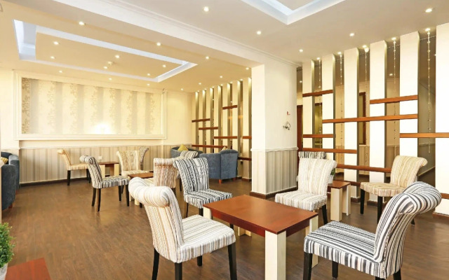 Venice Nights Furnished Apartments