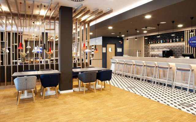 Holiday Inn Express Munich - Olympiapark by IHG