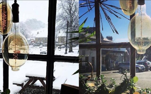 The Golden Lion Hotel Allendale