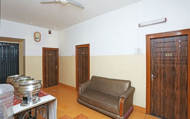 OYO 7742 The Hotel Marina