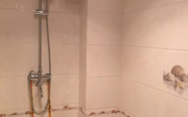 Gongyi Yifeng Express Hotel