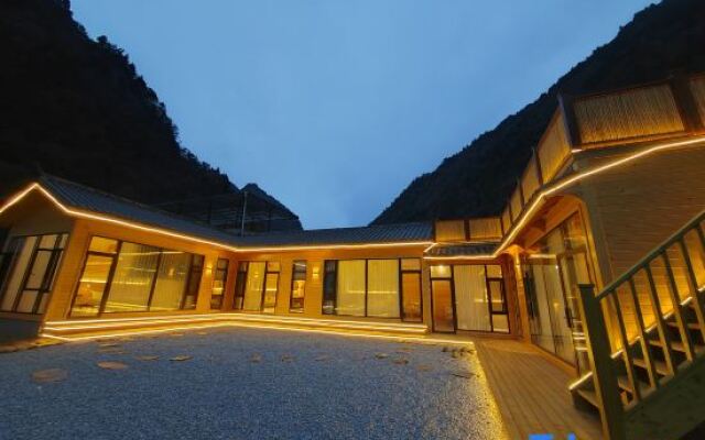yijianrugu log cabin
