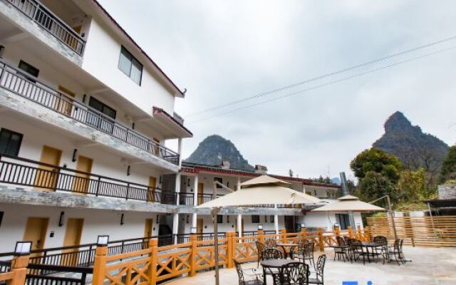 Qingli River Mountain Hotel (Yangshuo Xianggongshan Branch)