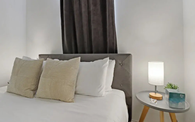 Ideal 4BR Unit - Maryland 2