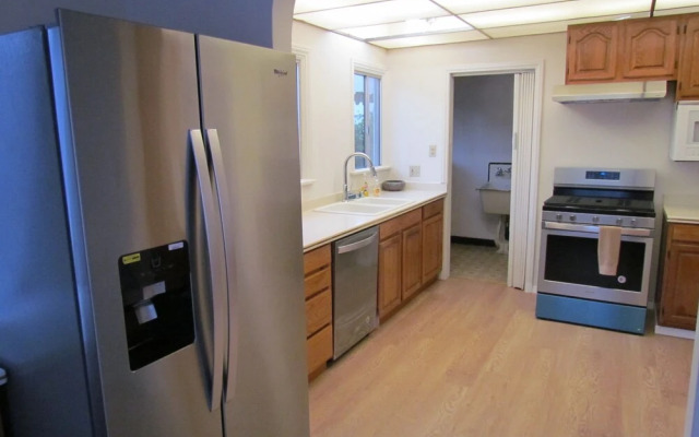 Relaxing Beverlywood house with bbq