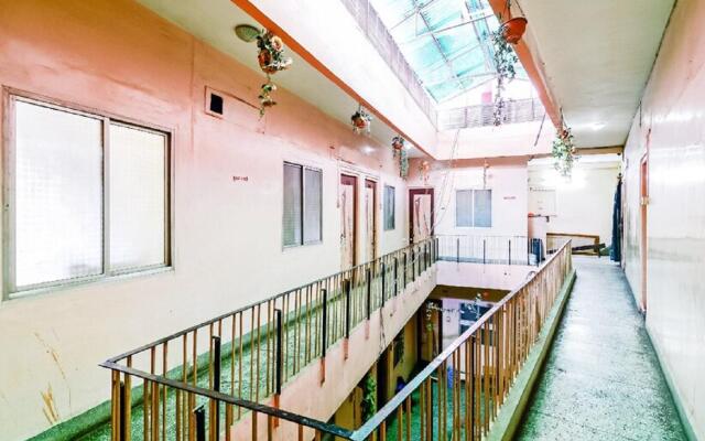 Goroomgo New Crown Indore