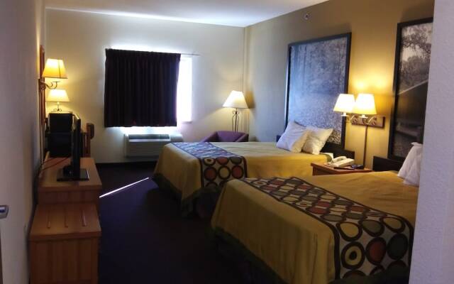 Super 8 Columbia East