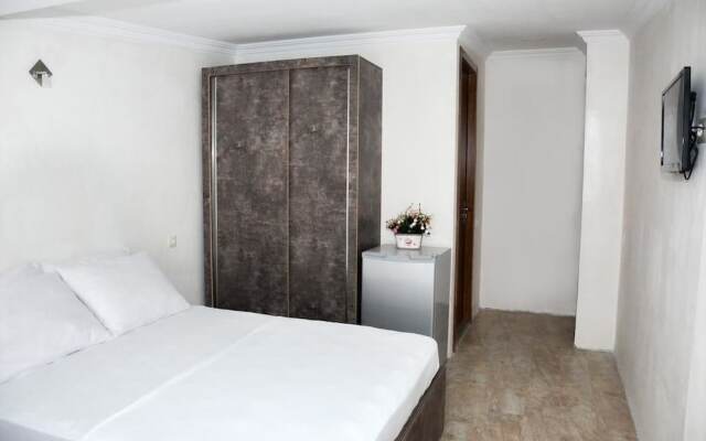 Hotel Crown