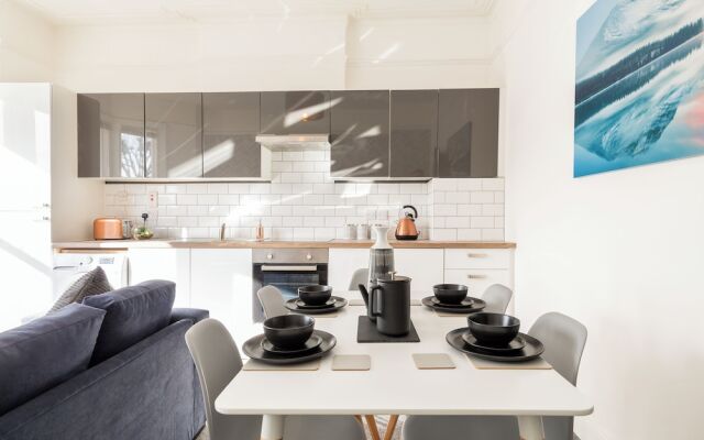 Stunning 5-bed Maisonette in Bristol