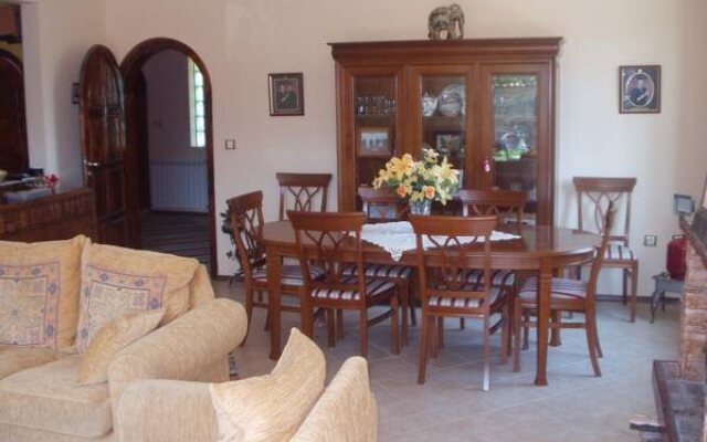 Hotel "Dvete Mecheta"