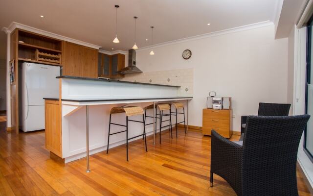 Kara Yaringa on Hill Street