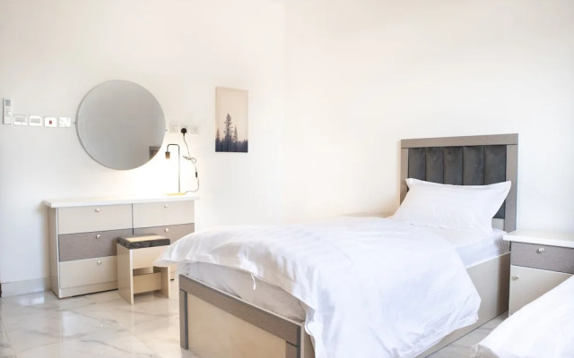 Lux Fam 3 Beds apt near Al-Masjid Nabawi