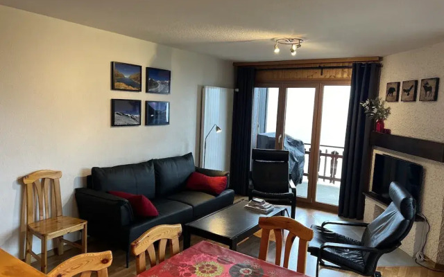 Mystical Apartment With Mountain Views