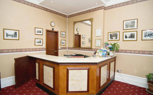 Maranton House Hotel