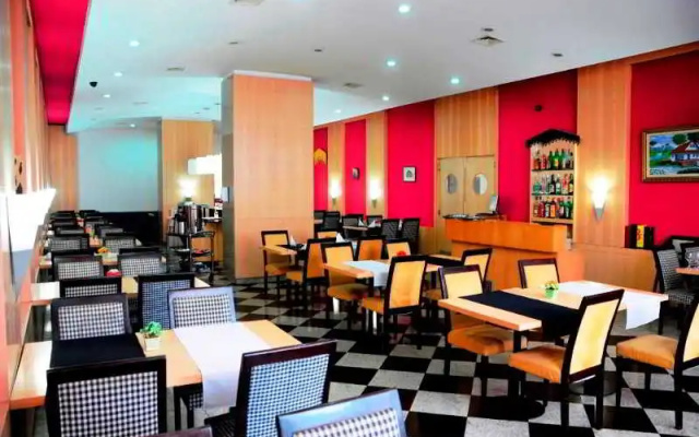 Slaviero Suites Curitiba Soho