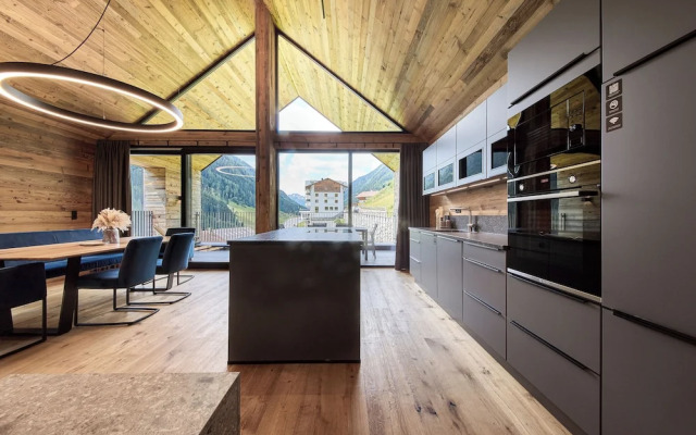 sGmiatli – Hideaway Apartments