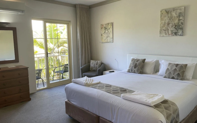 Oasis Inn Ulladulla - Guest 18 Years and Older