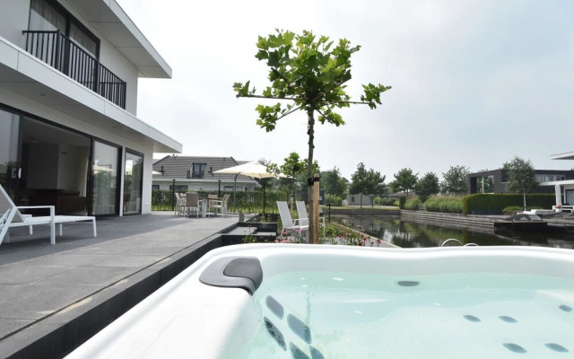 Modern Villa with Hot Tub & Sauna in Harderwijk Flevoland