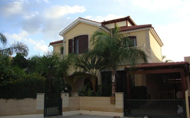 Nefeli Larnaca Beach Villa