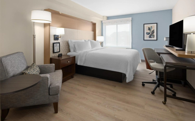Holiday Inn Hotel and Suites Richmond West End by IHG