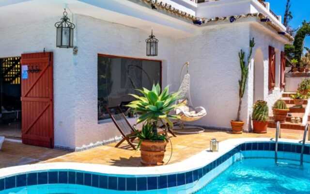 Villa - 4 Bedrooms with Pool, WiFi and Sea views - 107880